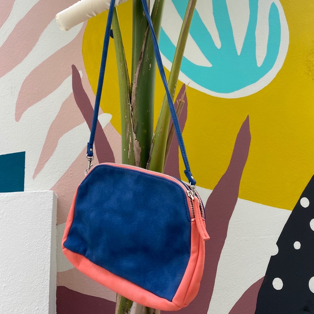 PacSun crossbody bag